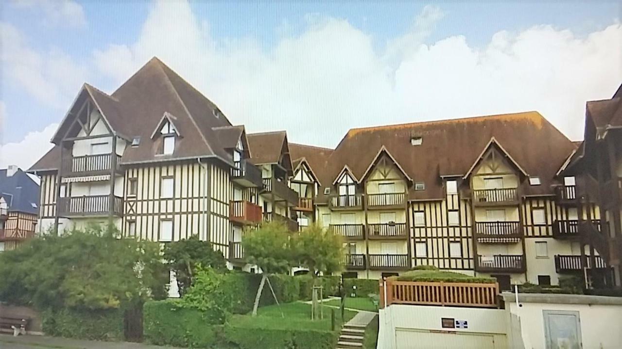 Le Clos Mathilde Cabourg Esterno foto